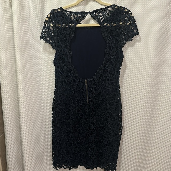 Alice and Olivia Lace Dress - Picture 9 of 12
